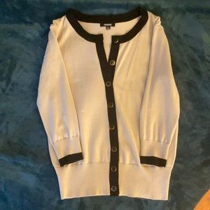Like new(!) off-white button up cardigan by Premise